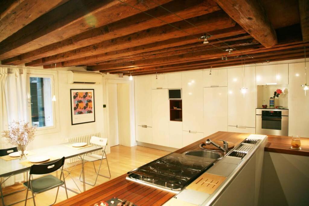 Bellissimo Appartamento In Palazzo Storico 베니스 외부 사진