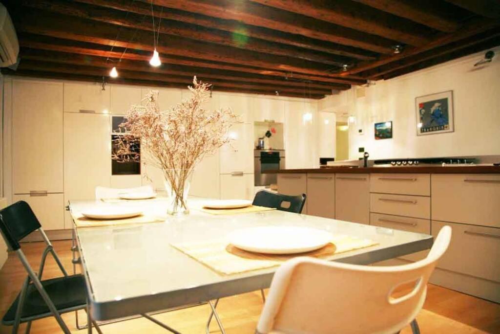 Bellissimo Appartamento In Palazzo Storico 베니스 외부 사진