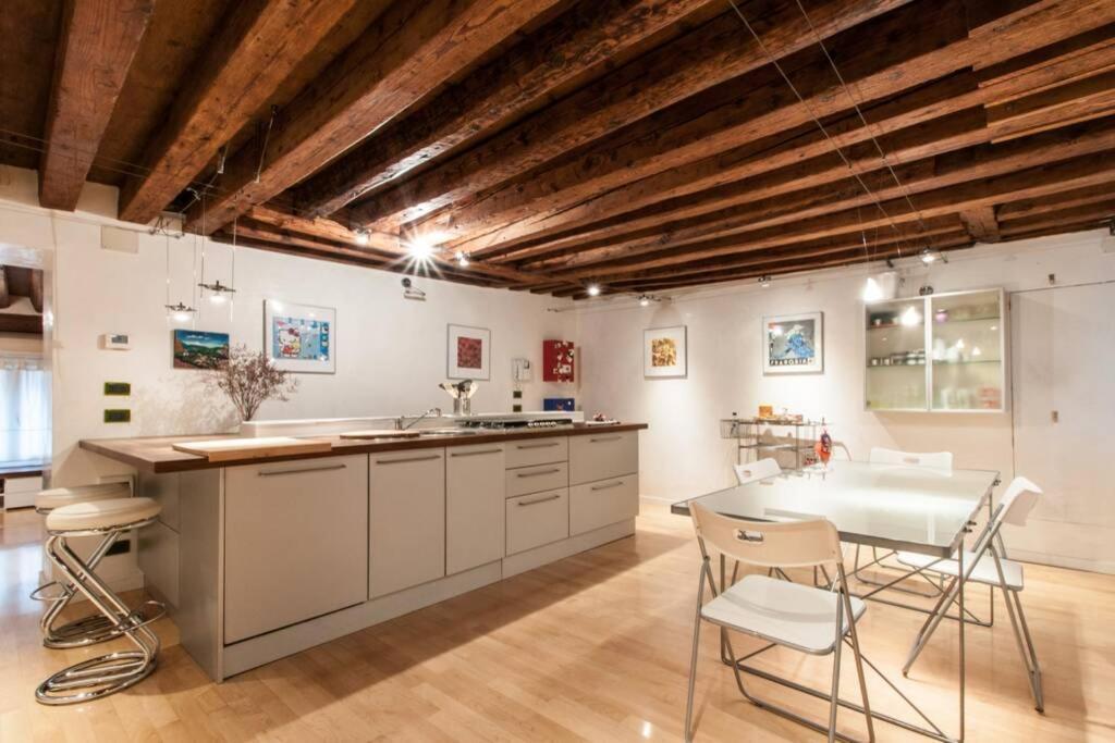 Bellissimo Appartamento In Palazzo Storico 베니스 외부 사진
